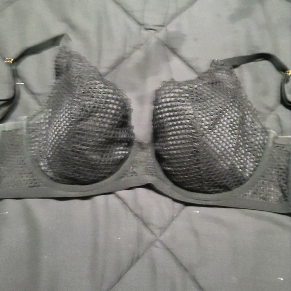 VS bra 36D